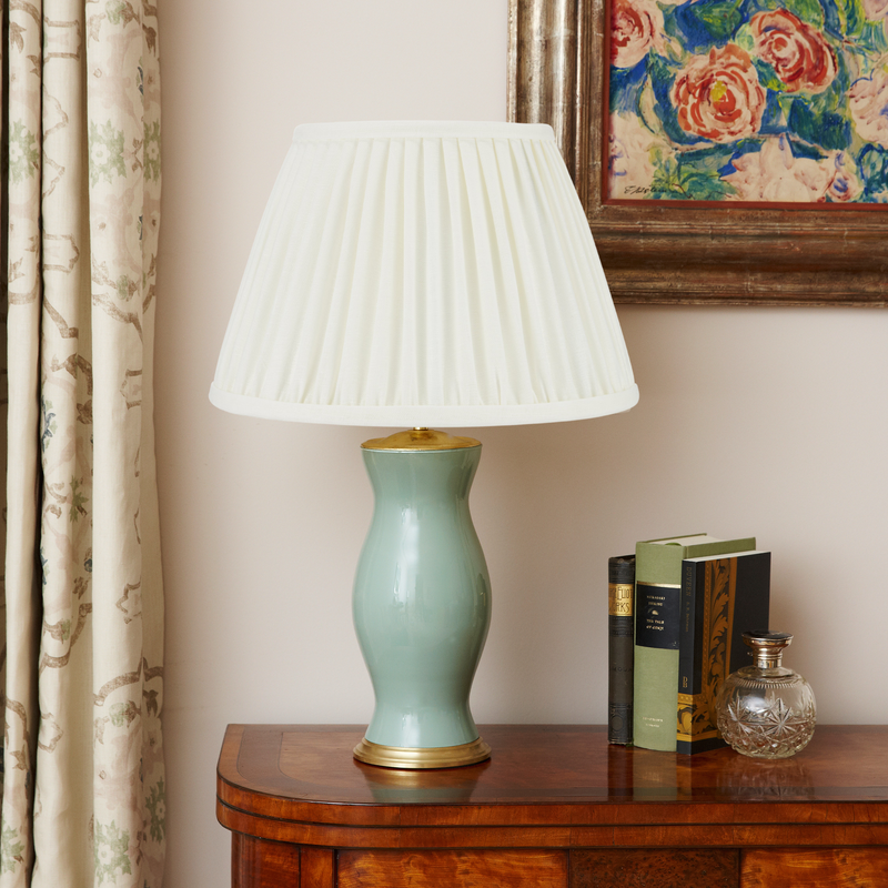 PLEATED LINEN LAMPSHADE IN IVORY