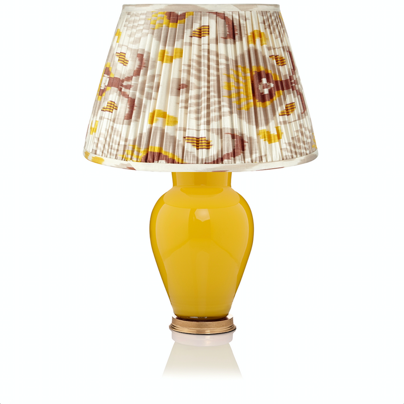 SUNNY SIDE UP IN LARGE CLIENT SHOT